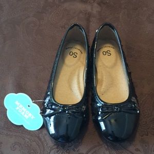 Never worn kids dress shoes